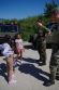 Slovenskí a českí vojaci rozdávali v martinských Bambuskách humanitnú pomoc 3